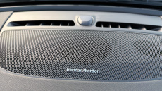 Volvo XC40 2.0 B3P Ultra Dark 5dr Auto Petrol Estate